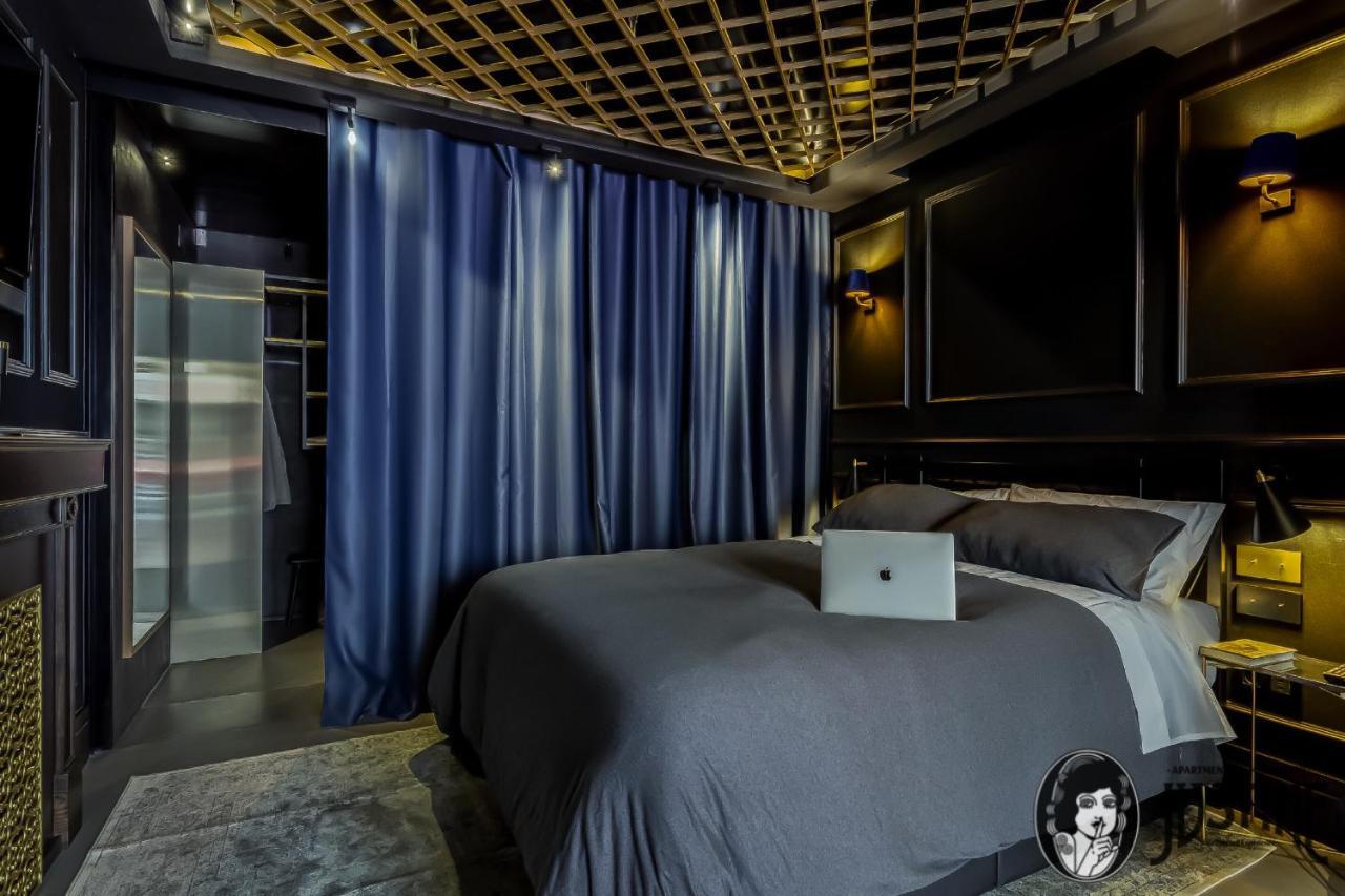 Suite Shibari By Justine Apartments Sobria Elegante Y Pecaminosa Apartamento Turistico En Madrid Rio Exterior foto